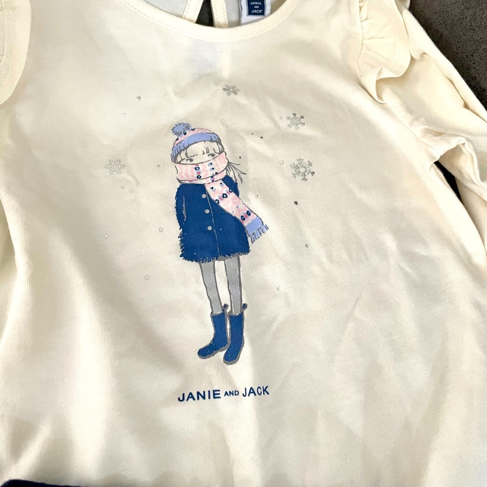 Little girls set ! Never worn . Size 4